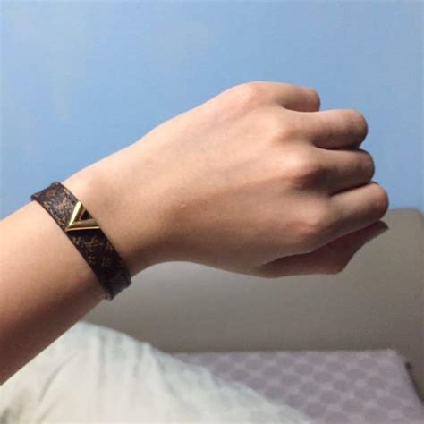 louis vuitton plastic bangle|louis vuitton bracelet size chart.